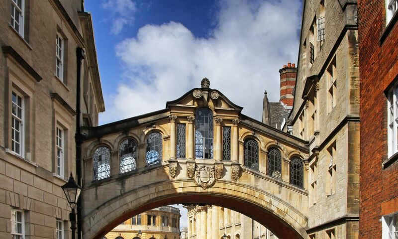 OXFORD & CAMBRIDGE TURU